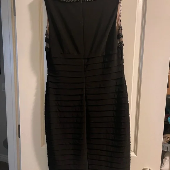 Nude Peek a boo - Picture 2 of 3